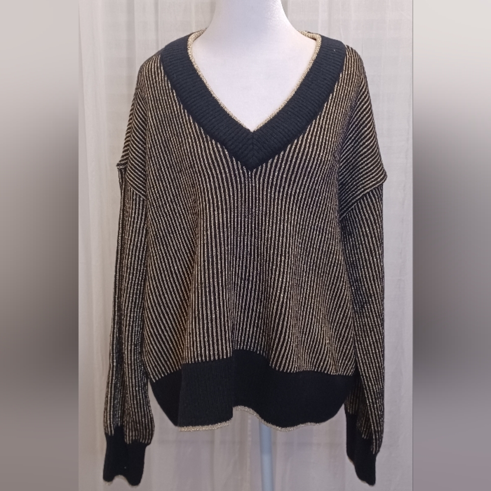 NWT Nine West Metallic Gold and Black V-neck Sweater